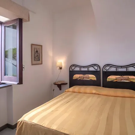 Torre Cangiani * Massa Lubrense