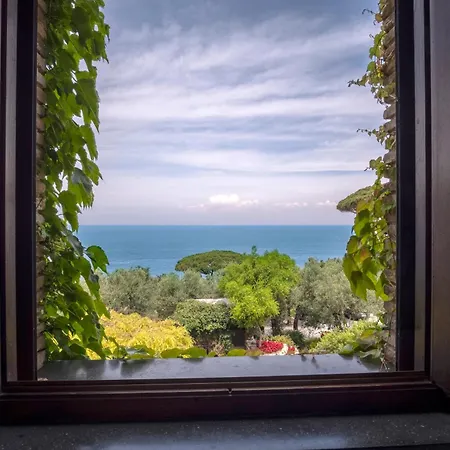 Torre Cangiani * Massa Lubrense