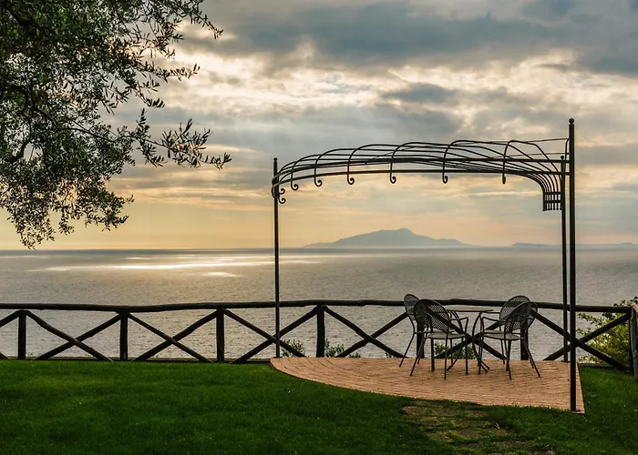 Agroturismo Torre Cangiani Massa Lubrense